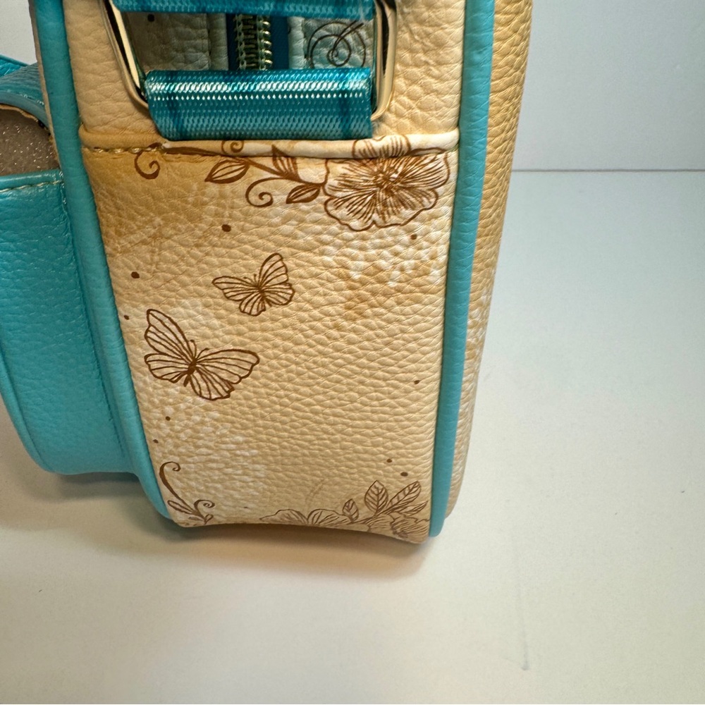 NWT. WondaPop Luxe Disney Cinderella Crossbody Bag. pebble vegan leather. - Picture 11 of 16